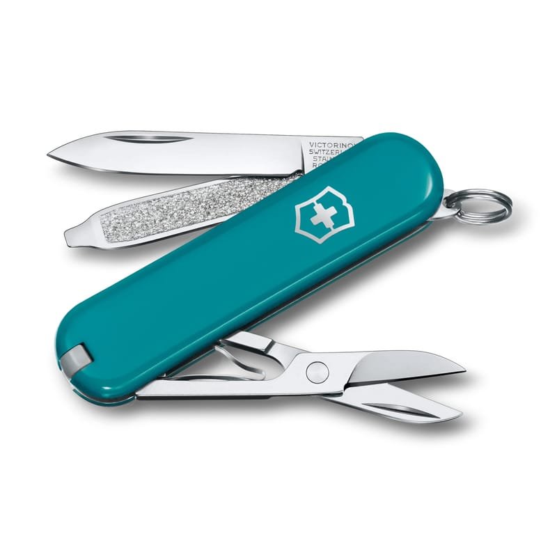 Victorinox Classic SD – Mountain Lake